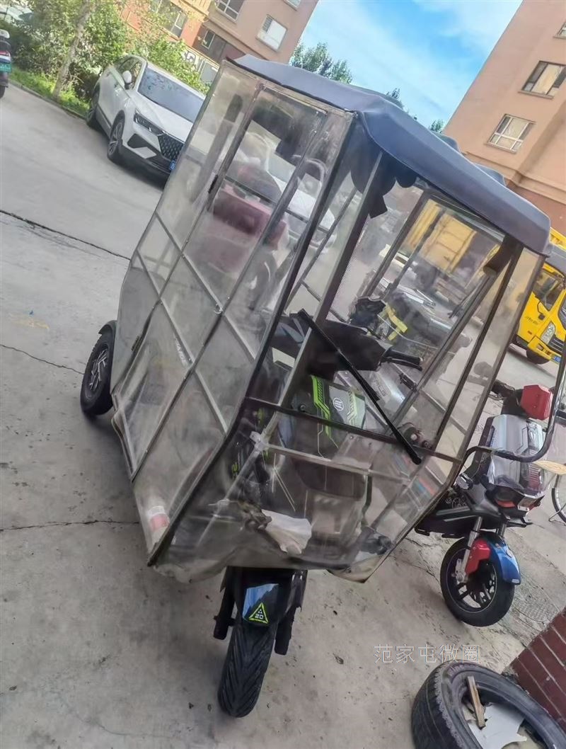 出售三轮车，赛鸽黑武士坦克200